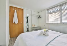 Others 2 2 Bed Apartment Near Cardiff Bay