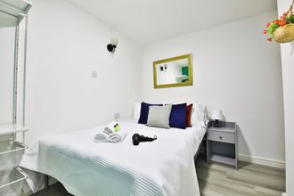 Others 4 2 Bed Apartment Near Cardiff Bay