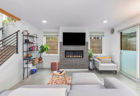 อื่นๆ Ember & Glow Loft Retreat