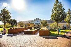 อื่นๆ Holiday Home With gas Fireplace & Bath