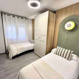 Room 1 리바스의 3 베드룸 아파트먼트, 베나달리드 호텔