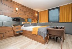 其他 5 216 F&B Suites