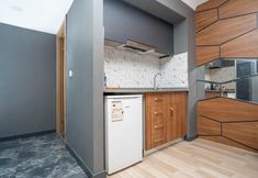 其他 6 216 F&B Suites