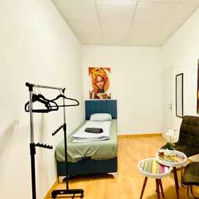 Room 1 조용한 동네의 스위트 3베드룸 아파트, 란트슈트라세 호텔