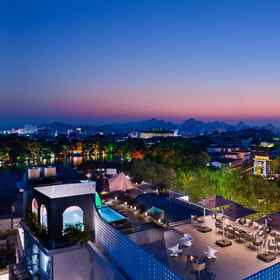 Primary image1Lijiang Moon Hotel - Guilin,广西师范大学育才校区-图书馆飯店