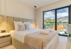 Others 6 Serenity Madeira