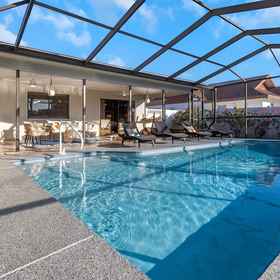 Room 1 Fun Family-friendly Modern Beach Home With Pool, Suncoast Seabird Sanctuary Hotels