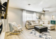 기타 4 Patio & Fenced Yard: Newly Renovated Hurst Home!