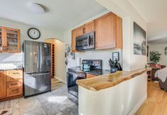 其他 4 < 1 Mi to University of Oregon: Eugene Home