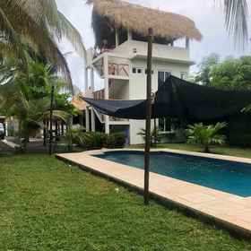 Primary image1Birds House, Puerto San Jose,埃斯昆特拉省飯店