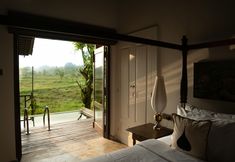 Others 7 Kirindi Paddy Isle