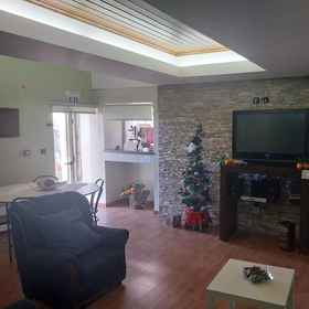 Room1塞拉達埃斯特雷拉七房三套房別墅,奥利维拉杜奥斯皮塔尔技术与管理学院飯店