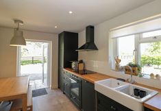 Others 6 Low Grounds Cottage