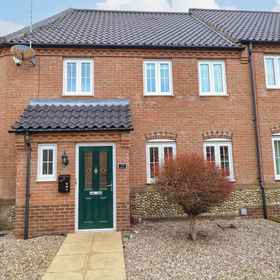 Primary image 1 19 Stablefield Way, Hemsby Hotels