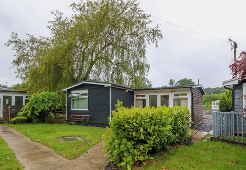 Others 245 Riverside Lodge