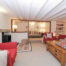 Primary image 1 Springfield, Hotel Deviock