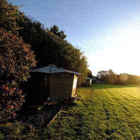 Primary image 1 Caban Llwynon, Rhoose Hotels