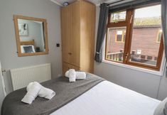 Others 7 Lakeside 18