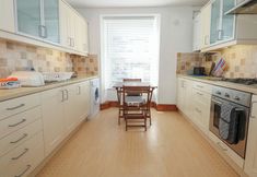 Others 3 Captain's Rest