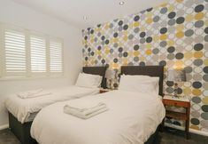 Others 3 The Fountain Lodge