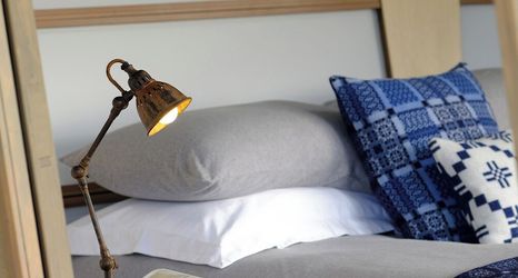 Others 2 Caban Merios