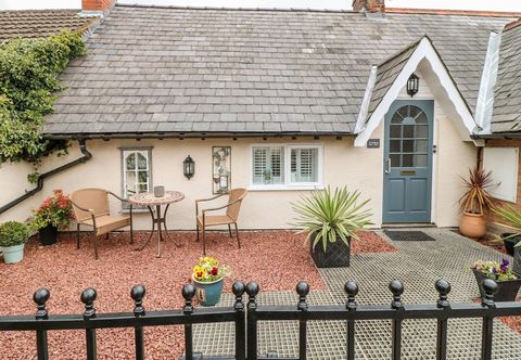 Lain-lain The Hideout