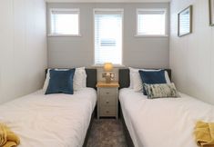 Others 5 Number 43 The Poplars