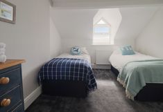 Others 6 Tonnau Yr Oleu or Waves of Light