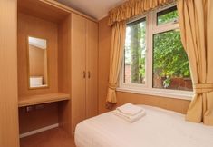 Others 5 Borwick Heights 6