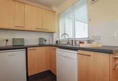 Lain-lain 7 Coombe Cottage