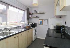 Lain-lain 7 5 Mayfield