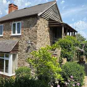 Primary image 1 Curlew Cottage, Baschurch Hotels