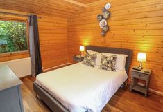 Others 2 Lakeside Lodge