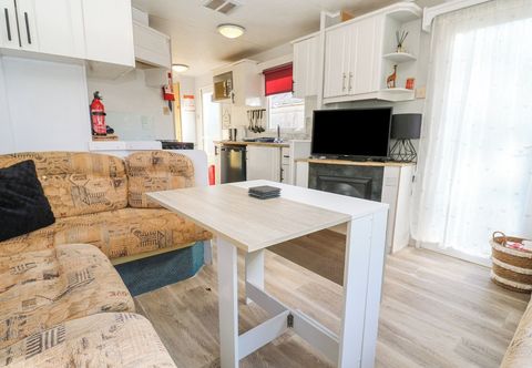 기타 Rosebud Caravan