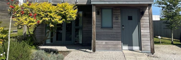 其他 Una, Lodge 73