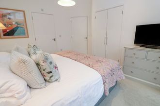 其他 4 Una, Lodge 73