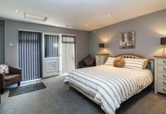 Others 4 Studio Apartment