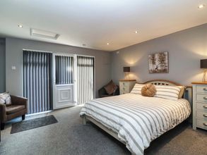 Others 4 Studio Apartment