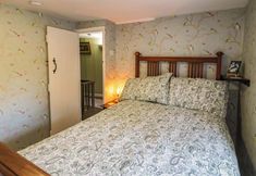 Others 4 River Cottage