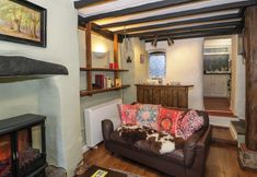 Others 7 River Cottage