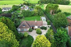 อื่นๆ Barton Lodge