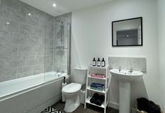 Others 7 Modern 1-bed Apartment - Sleeps 4 & Central Links