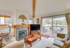 Lainnya 3 Hot Tub at Townhome on 8th Green in Redmond