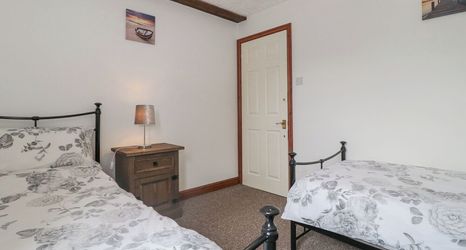 Others 2 Mistletoe Cottage