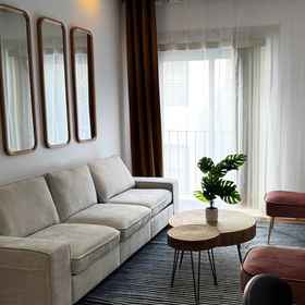 Room1穆雷山莊全新寬敞兩臥室家具齊全隨時可入住,史泰登岛公寓