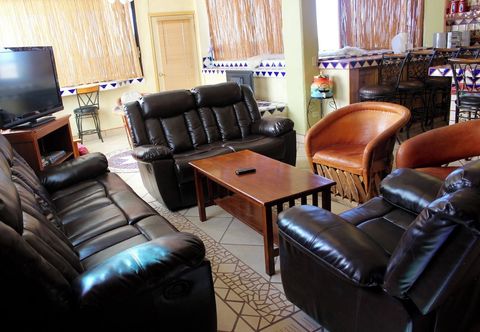 Others Mid-century Ocean View Apartment