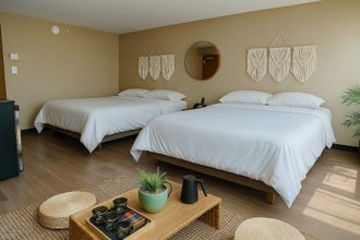 Others 4 Nap York Express at LIC Manhattan View