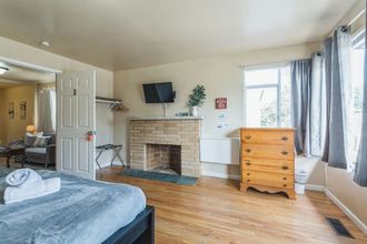 อื่นๆ 4 Brighton Guesthouse - Walk to Metro