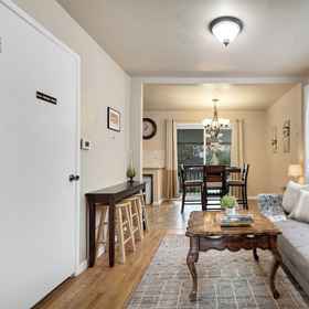 Primary image 1 Brighton Guesthouse - Walk to Metro, Hotel Taman SeaTac Utara