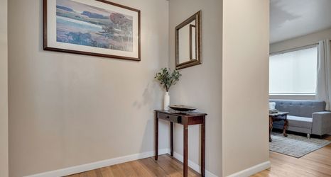 อื่นๆ 2 Brighton Guesthouse - Walk to Metro